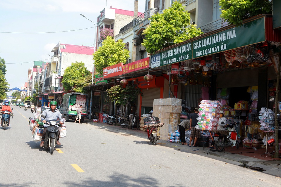 Hàng nghìn lượng vàng ế ẩm đầu tháng cô hồn - 1 Hàng nghìn lượng vàng ế ẩm đầu tháng cô hồn - 1