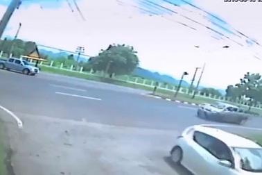 Sốc hình ảnh linh hồn thoát xác sau tai nạn giao thông