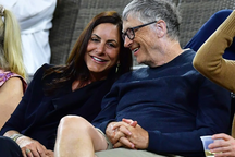 Chân dung bạn gái của Bill Gates, người cùng tỷ phú Mỹ tới Việt Nam du lịch