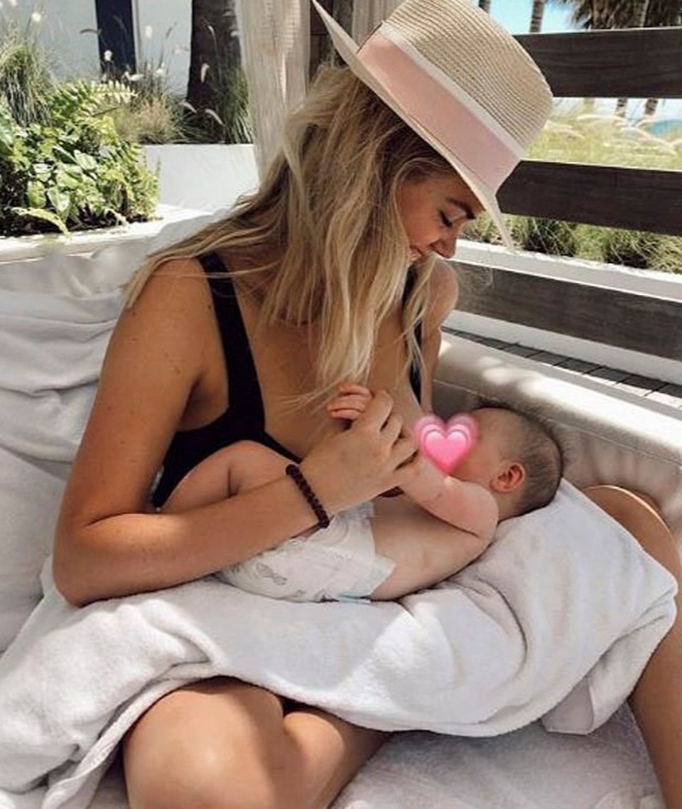 Kate Upton diện áo trễ nải - 4 Kate Upton diện áo trễ nải - 4