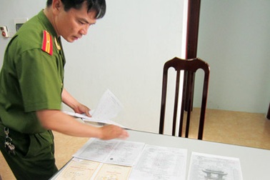 Hà Nội: Cán bộ tuyển sinh... làm bằng giả 