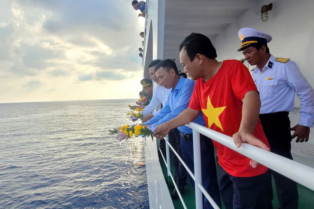 Hậu thế của liệt sĩ Gạc Ma: Con được đến bên bố thật rồi - 4 Hậu thế của liệt sĩ Gạc Ma: Con được đến bên bố thật rồi - 4