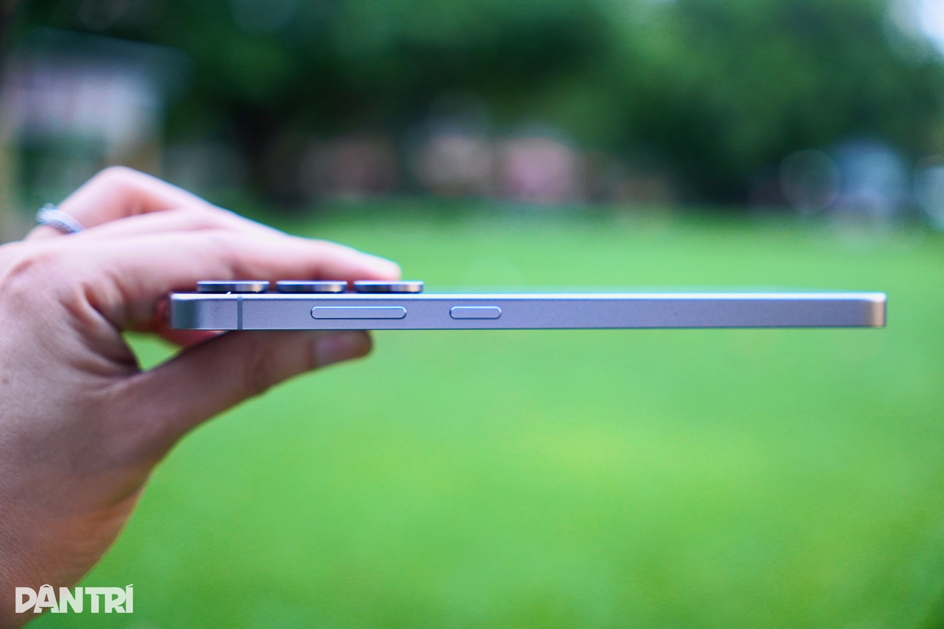 Đánh giá Galaxy S25 FE: Màn hình đẹp, camera tốt nhưng hiệu năng chưa cao - 4
