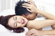 Mê đắm trai trẻ kém 20 tuổi, chồng hỏi một câu khiến tôi đau đớn
