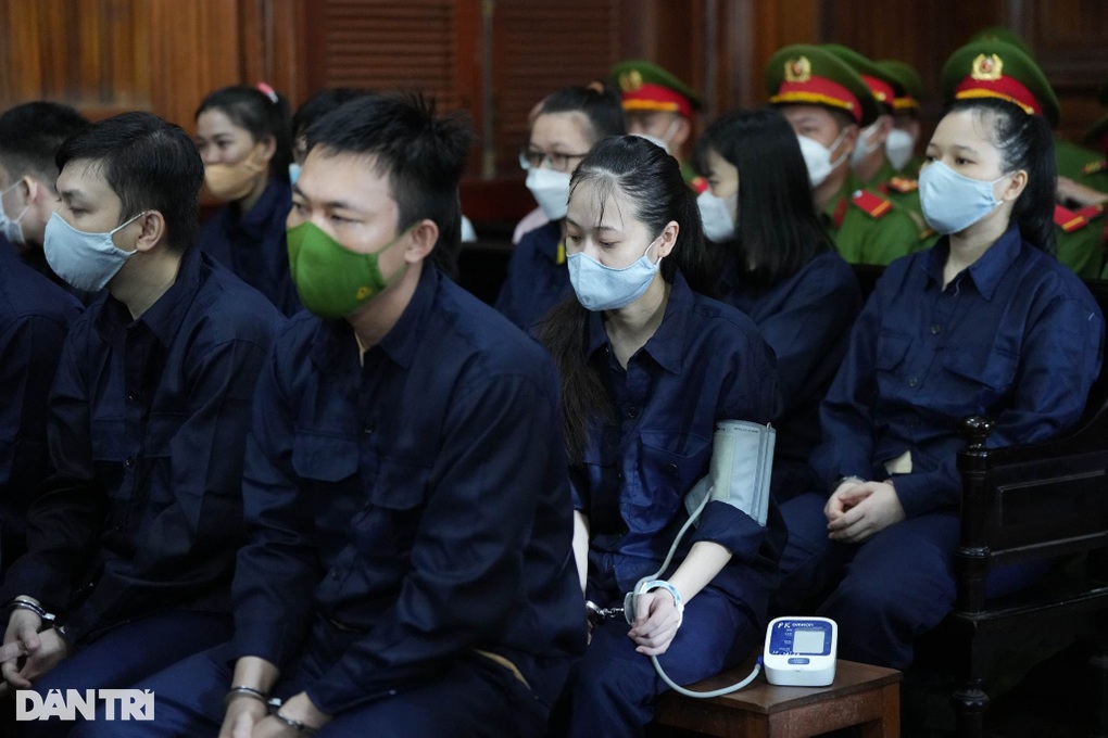 Siêu lừa Nguyễn Thái Luyện cam kết trả tiền cho khách hàng - 2 Siêu lừa Nguyễn Thái Luyện cam kết trả tiền cho khách hàng - 2