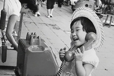 Đi tìm niềm vui trong những bức ảnh đen trắng