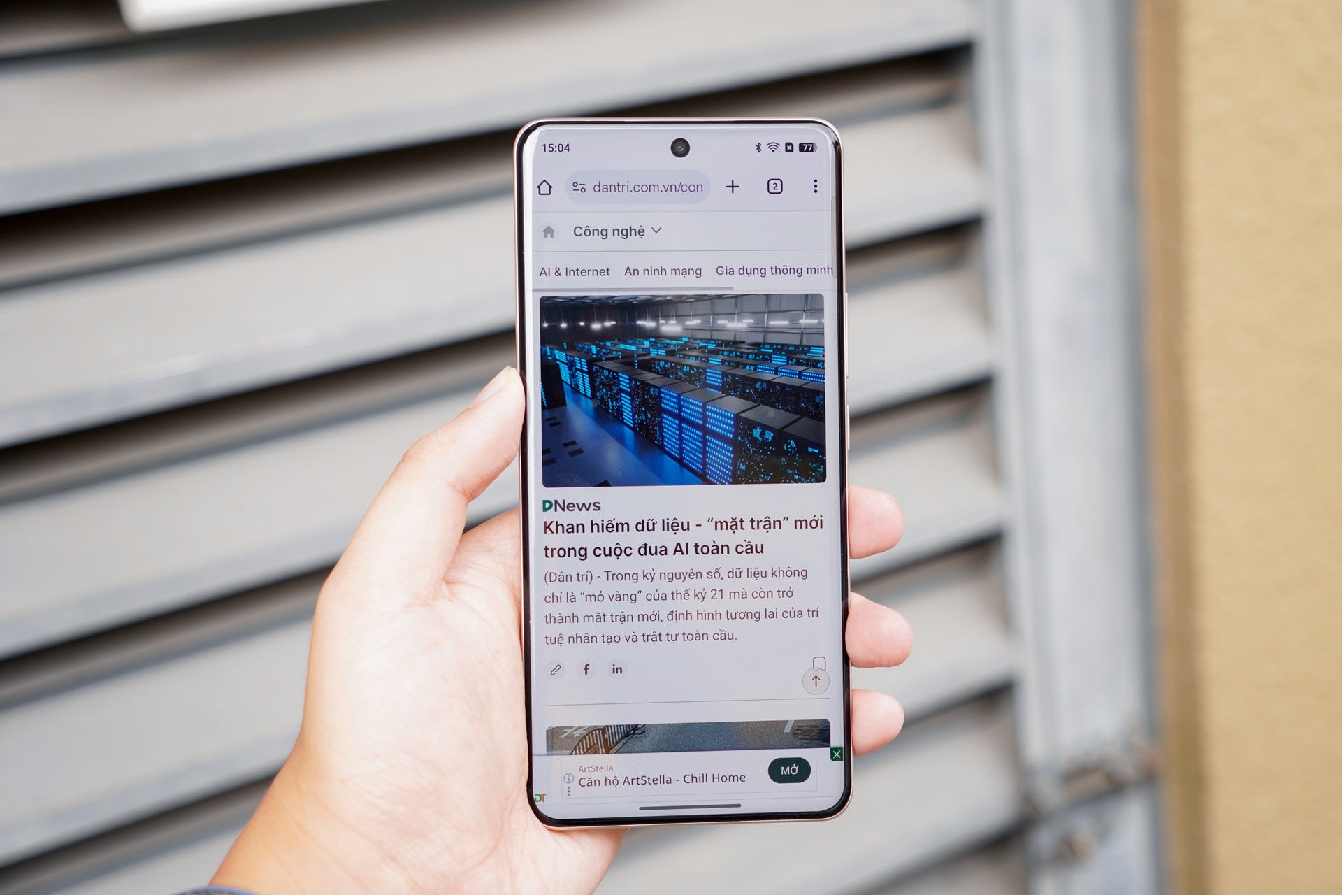 realme 15 Pro៖ ដំណើរការល្អ AI ចម្រុះ ប៉ុន្តែការរចនាត្រូវការការកែលម្អ - ៣ realme 15 Pro: Hiệu suất tốt, AI đa dạng nhưng thiết kế cần cải thiện - 3