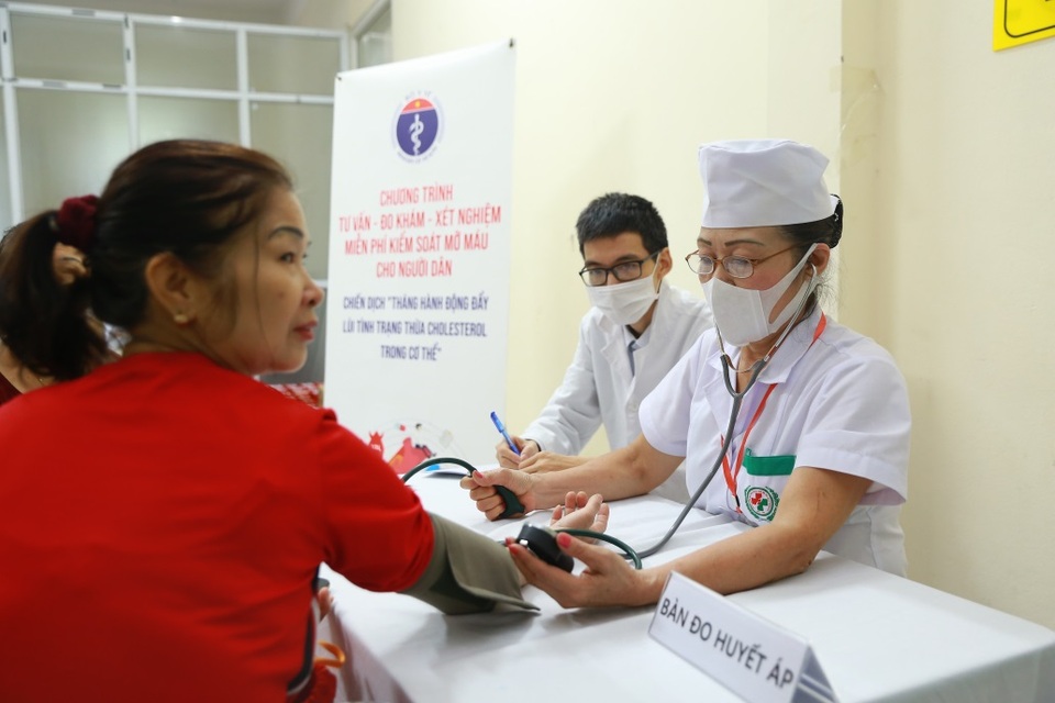 Ai cũng dễ bị thừa cholesterol trong cơ thể - 2