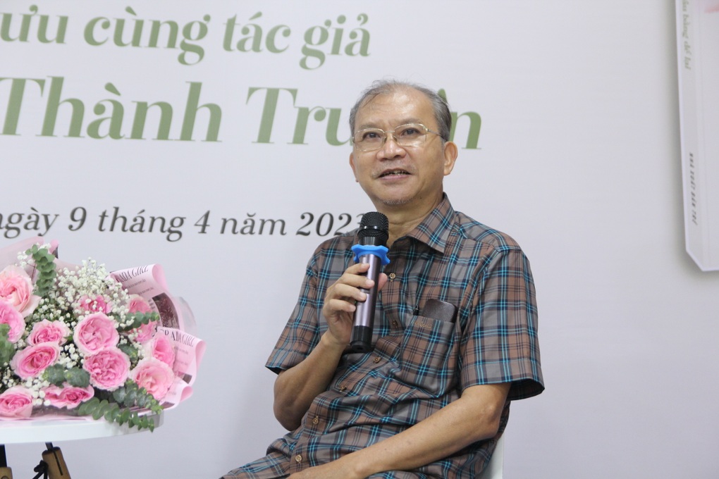 Khi nhà báo viết sách - 2 Khi nhà báo viết sách - 2