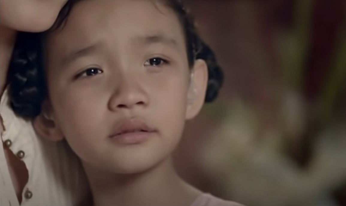 Bất ngờ với sự thay đổi của cô bé đóng quảng cáo Tết 7 năm về trước - 1 Bất ngờ với sự thay đổi của cô bé đóng quảng cáo Tết 7 năm về trước - 1