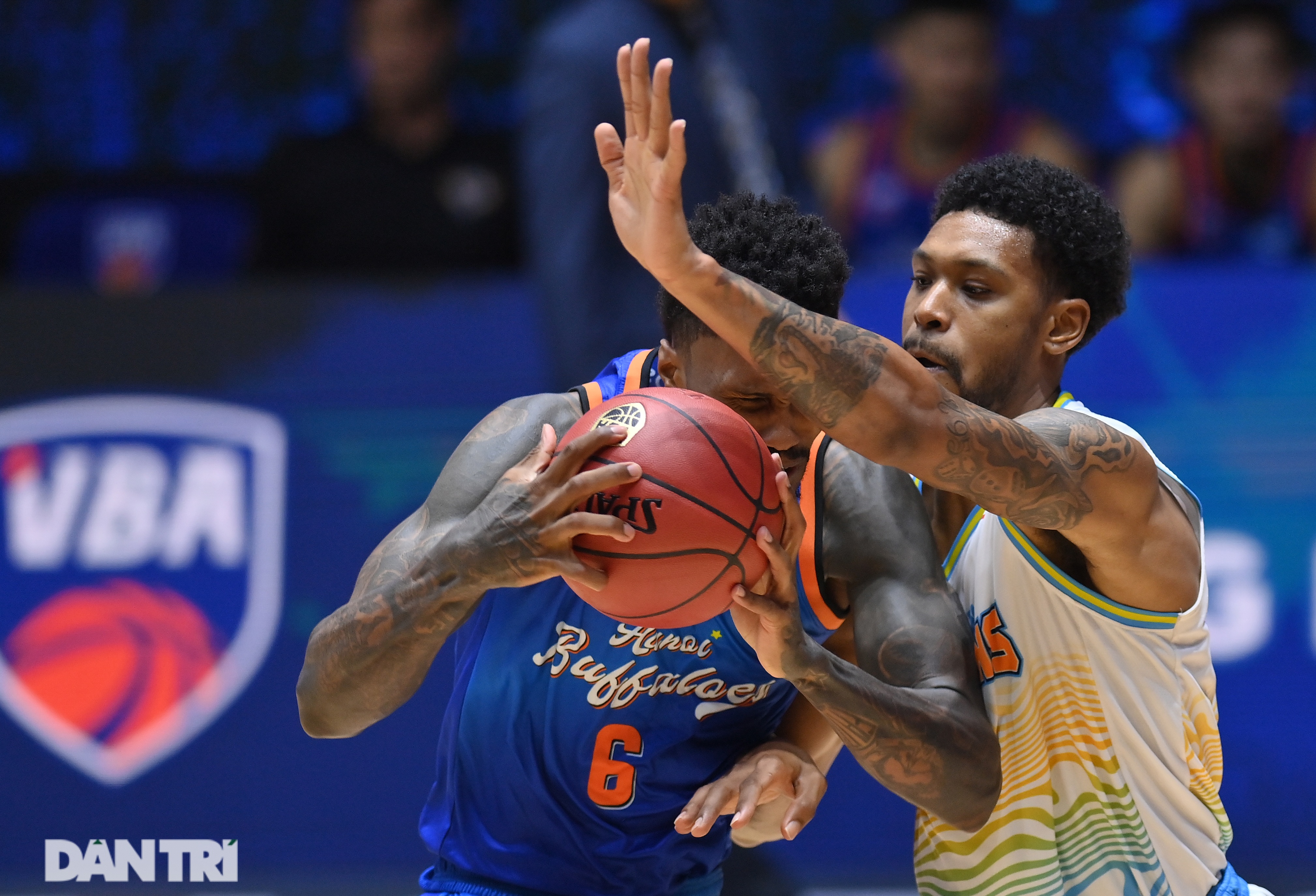 Hanoi Buffaloes chiếm vị trí thứ 3 bằng chiến thắng đầy ấn tượng - 2