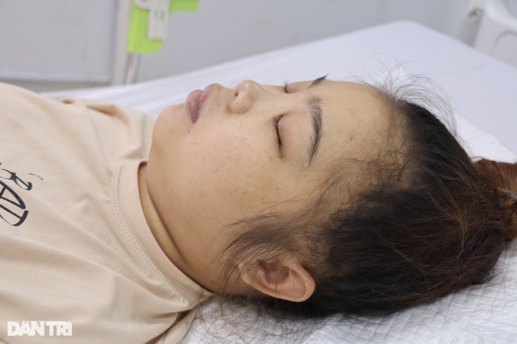 Cô giáo trẻ suy thận giai đoạn cuối khát khao sống để báo hiếu cha - 4 Cô giáo trẻ suy thận giai đoạn cuối khát khao sống để báo hiếu cha - 4