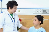 Bé gái 14 tuổi có khối u vú 8cm