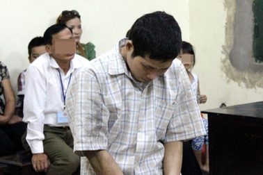 Nước mắt gã đàn ông phóng hỏa đốt nhà, thiêu vợ