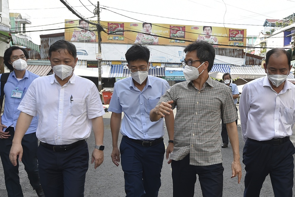 Phó Thủ tướng: Người mắc Covid-19 không triệu chứng chưa phải bệnh nhân! - 2 Phó Thủ tướng: Người mắc Covid-19 không triệu chứng chưa phải bệnh nhân! - 2