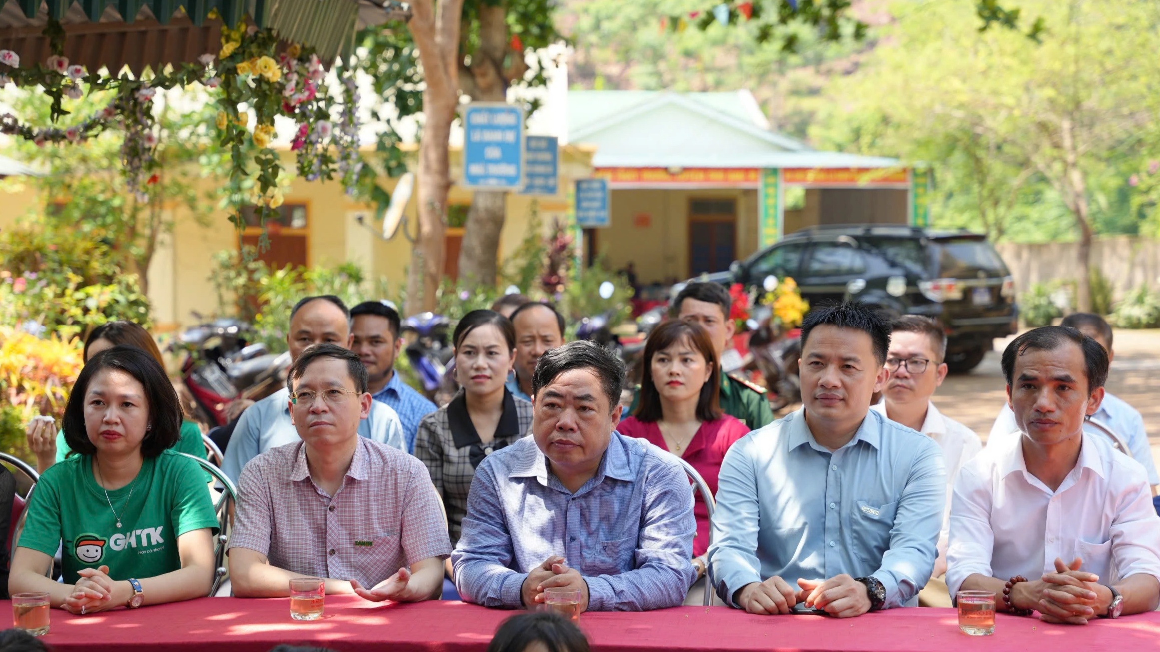 Khởi công phòng học Dân trí nơi bản nghèo heo hút ở xứ Nghệ