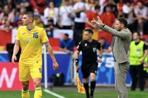 HLV đội tuyển Bỉ tuyên bố sẽ chơi tấn công khi đối đầu Pháp