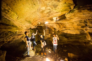 Về Quảng Nam khám phá hang Dơi