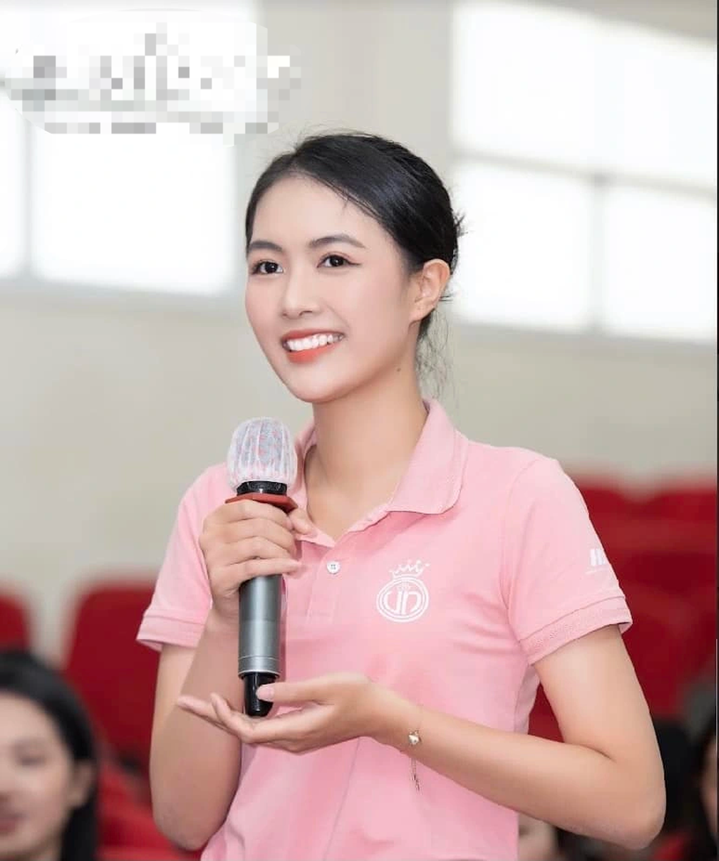 Thủ khoa Đại học Kinh tế quốc dân đi thi Hoa hậu Việt Nam - 1 Thủ khoa Đại học Kinh tế quốc dân đi thi Hoa hậu Việt Nam - 1