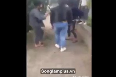 Nữ sinh Nghệ An bị đánh hội đồng