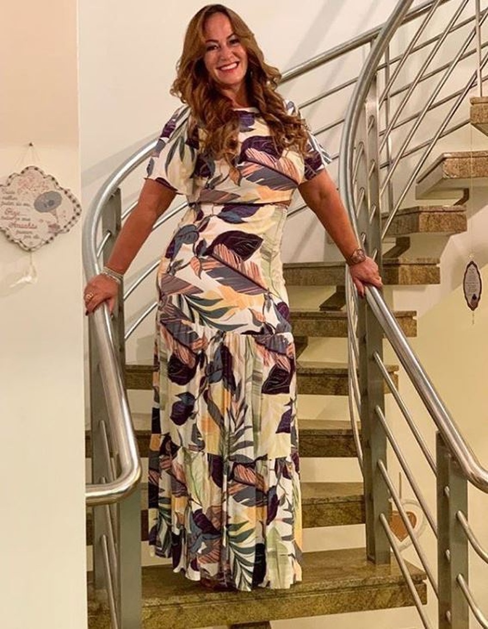 Được con trai ủng hộ, mẹ Neymar tái hợp tình trẻ kém gần 30 tuổi - 3 Được con trai ủng hộ, mẹ Neymar tái hợp tình trẻ kém gần 30 tuổi - 3