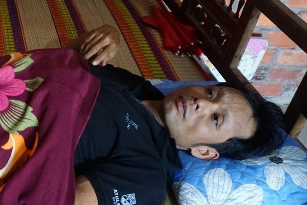 Xót xa cảnh người phụ nữ bế tắc gánh gia đình bệnh tật trên đôi vai gầy - 4 Xót xa cảnh người phụ nữ bế tắc gánh gia đình bệnh tật trên đôi vai gầy - 4