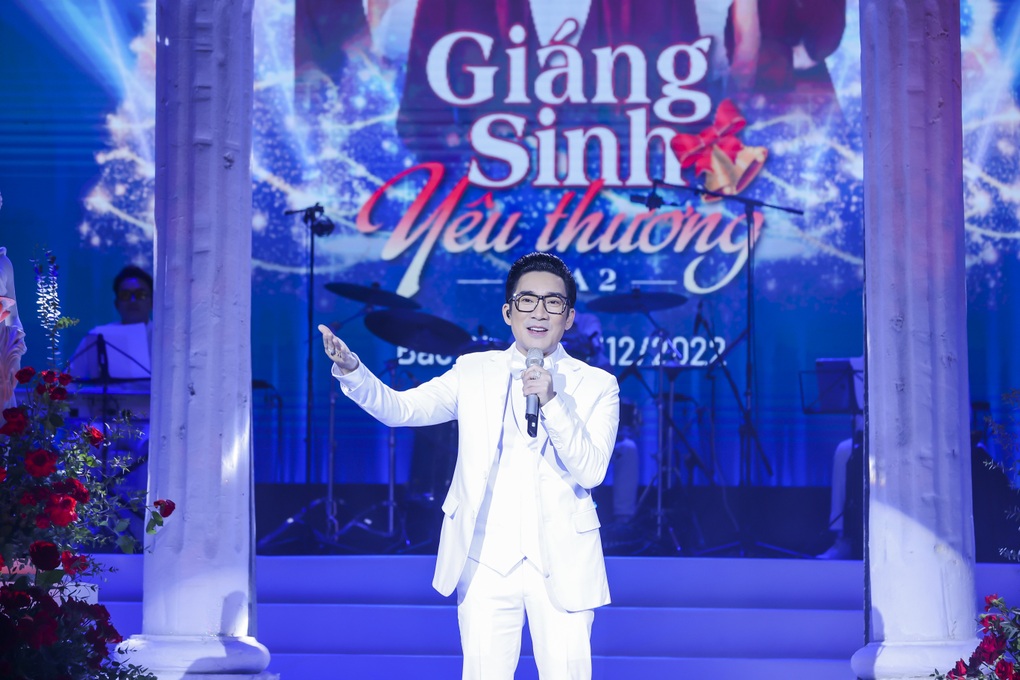 Diva Mỹ Linh bóc phốt Quang Hà ngay trên sân khấu - 1 Diva Mỹ Linh bóc phốt Quang Hà ngay trên sân khấu - 1
