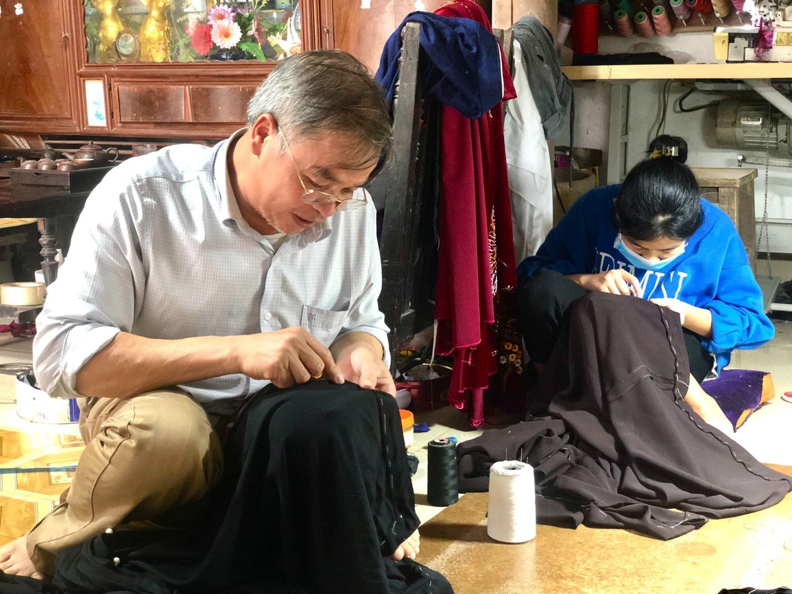 Ghé thăm ngôi làng đàn ông thực hiện sứ mệnh làm đẹp cho phụ nữ - 1 Ghé thăm ngôi làng đàn ông thực hiện sứ mệnh làm đẹp cho phụ nữ - 1