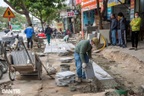 Vì sao Hà Nội “suốt ngày đào vỉa hè”, sông Tô Lịch mãi không xử lý được?
