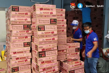 VinID "chạy tiếp sức" cùng người dân trong tâm dịch Hà Nội