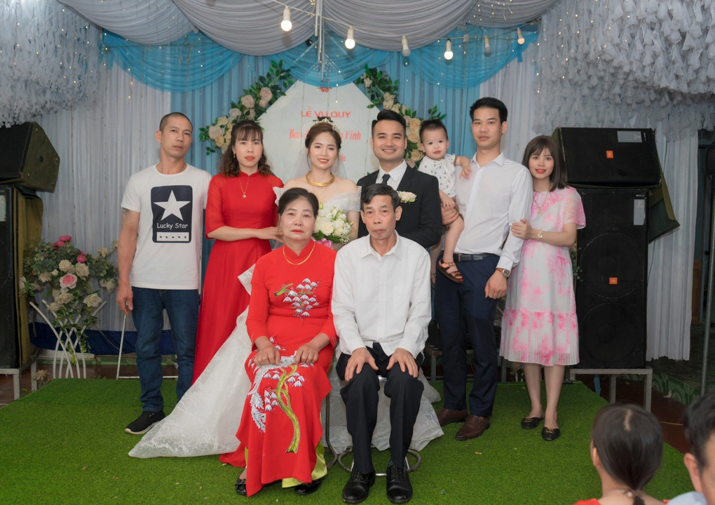 Đám cưới gây sốt ở Phú Thọ: Mẹ chồng làm cỗ linh đình, gả con dâu lấy chồng - 4 Đám cưới gây sốt ở Phú Thọ: Mẹ chồng làm cỗ linh đình, gả con dâu lấy chồng - 4