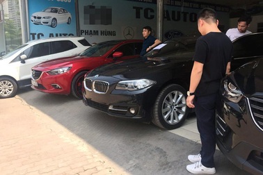 Ôm xe "lướt", ông chủ buôn ô tô cũ dính đòn đau