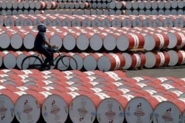 Giá dầu giảm: Không thắt chi tiêu, nợ công sẽ lớn hơn... 