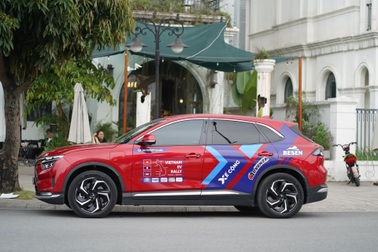 Doanh nhân U60 chuộng VinFast VF 8