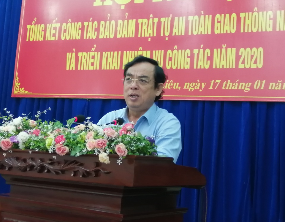 Xử lý cán bộ uống rượu bia vẫn cầm lái: “Nếu cần thì cách chức!” - 1 Xử lý cán bộ uống rượu bia vẫn cầm lái: “Nếu cần thì cách chức!” - 1