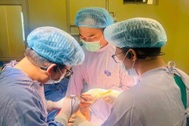 Bác sĩ cứu đôi chân của người mẹ trẻ ung thư xương