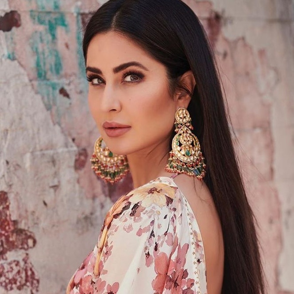 Katrina Kaif, người đẹp bốc lửa dính tin đồn sắp cưới phi công trẻ - 1 Katrina Kaif, người đẹp bốc lửa dính tin đồn sắp cưới phi công trẻ - 1