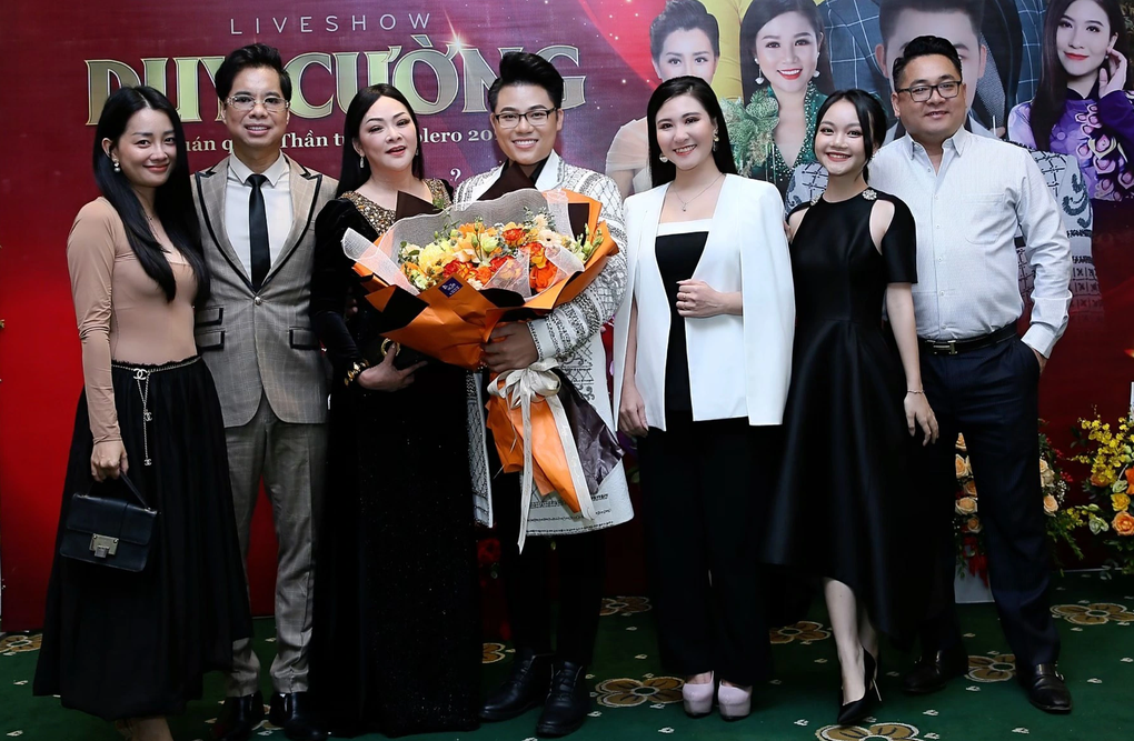 Ca sĩ Duy Cường: Ba Ngọc Sơn, chị Như Quỳnh truyền động lực cho tôi - 3 Ca sĩ Duy Cường: Ba Ngọc Sơn, chị Như Quỳnh truyền động lực cho tôi - 3