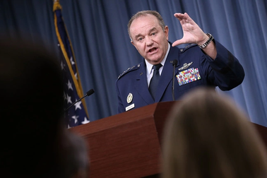 Cựu tư lệnh NATO kêu gọi cấp thêm vũ khí cho Ukraine tấn công Crimea