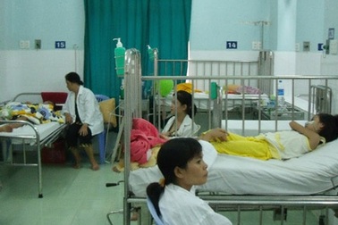 Nhiều trẻ bị sốc sốt xuất huyết nặng