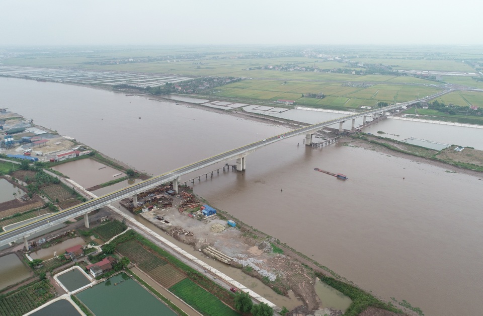 Toàn cảnh cây cầu nghìn tỷ nối đôi bờ sông Ninh Cơ trước ngày thông xe - 1 Toàn cảnh cây cầu nghìn tỷ nối đôi bờ sông Ninh Cơ trước ngày thông xe - 1