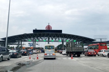 Bộ Giao thông sẽ bỏ quy định tối thiểu 70 km có 1 trạm thu phí?