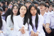 TPHCM: Cấm các trường THPT "áp đặt" tổ hợp môn học lựa chọn