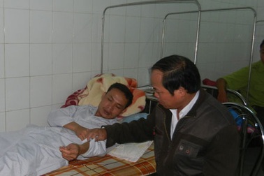 11 đối tượng phá rừng, tấn công kiểm lâm và công an 