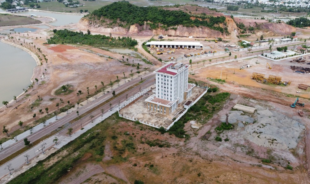 Cục Thuế Bình Định lên tiếng việc trụ sở 99 tỷ 2 năm chưa đưa vào sử dụng - 4 Cục Thuế Bình Định lên tiếng việc trụ sở 99 tỷ 2 năm chưa đưa vào sử dụng - 4