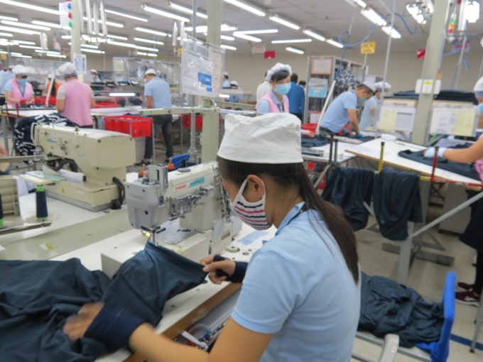 Đối với doanh nghiệp thực hiện phương án “3 tại chỗ”, điều kiện cụ thể là phải bố trí khu vực làm việc, ăn uống, nghỉ ngơi riêng biệt