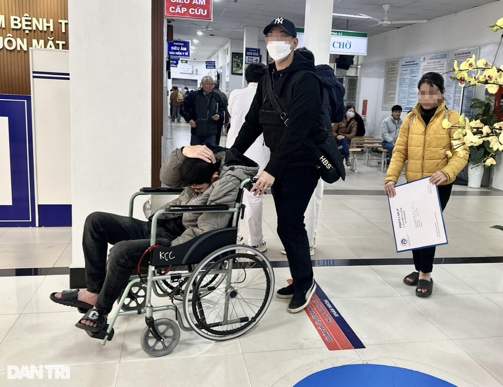 Vợ nam shipper bị tài xế Lexus đấm tới tấp: Họ đánh chồng tôi ác quá - 1 Vợ nam shipper bị tài xế Lexus đấm tới tấp: Họ đánh chồng tôi ác quá - 1
