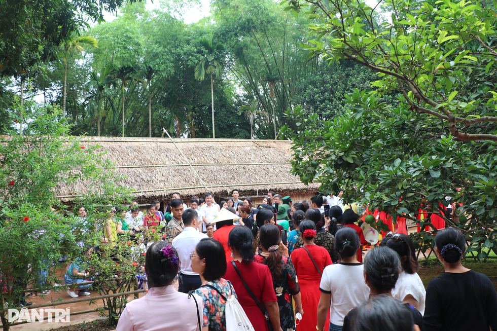 Chuyện những người thay gia đình Bác tiếp khách - 2 Chuyện những người thay gia đình Bác tiếp khách - 2