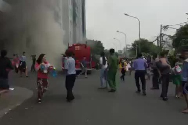 Máy bơm bất ngờ bốc cháy trong hầm chung cư vụ cháy 13 người chết