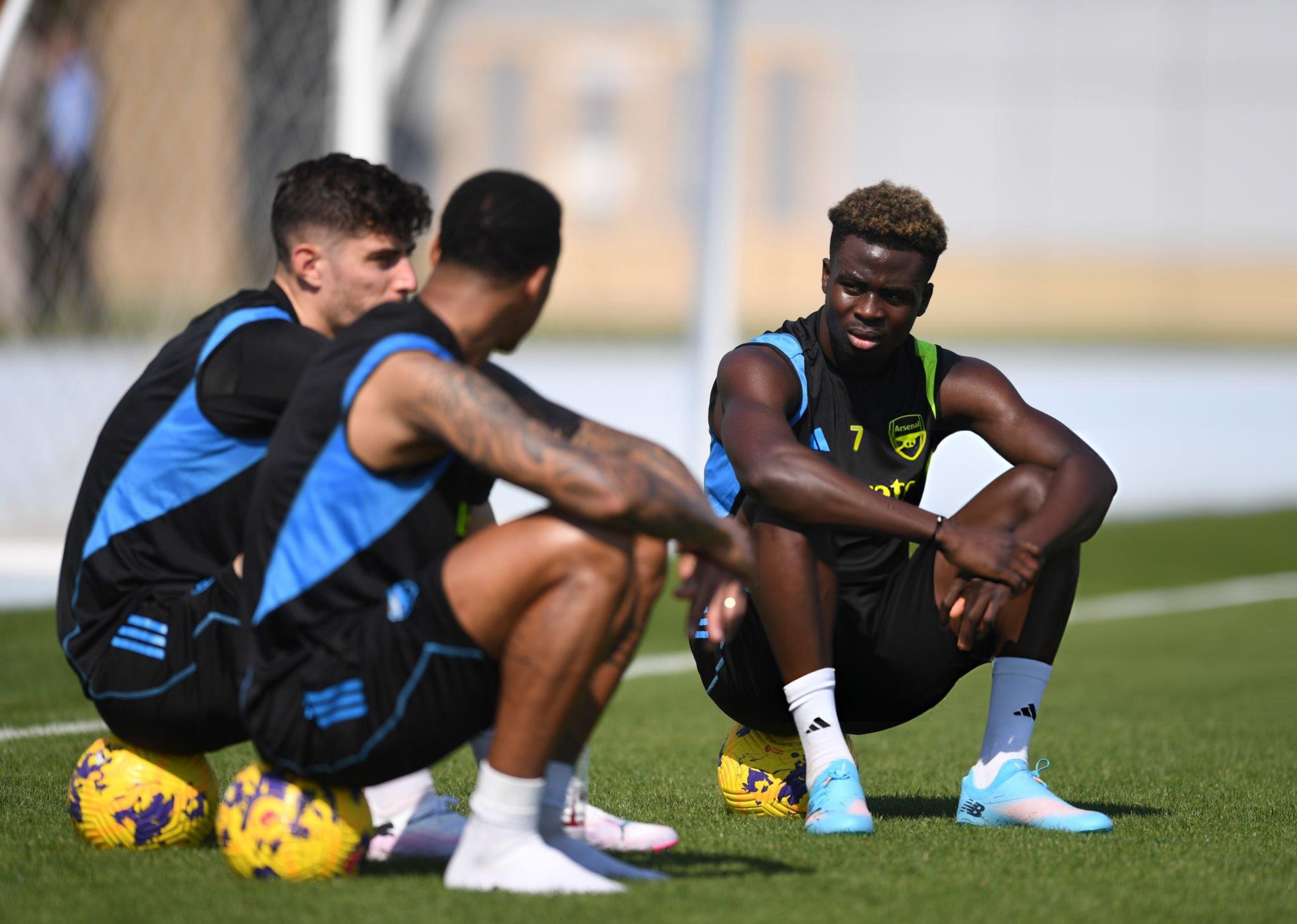 Mùa giải của Arsenal: Chiến đấu đến cùng, Ma sói và chuyến đi bí ẩn ở Dubai - 4 Mùa giải của Arsenal: Chiến đấu đến cùng, Ma sói và chuyến đi bí ẩn ở Dubai - 4